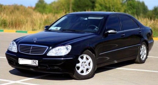 Mercedes S-class W220
